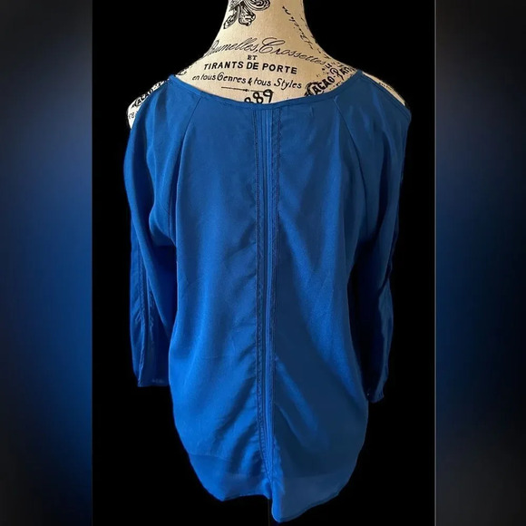 Limited cold shoulder blue blouse Size - Women's small - Picture 2 of 3